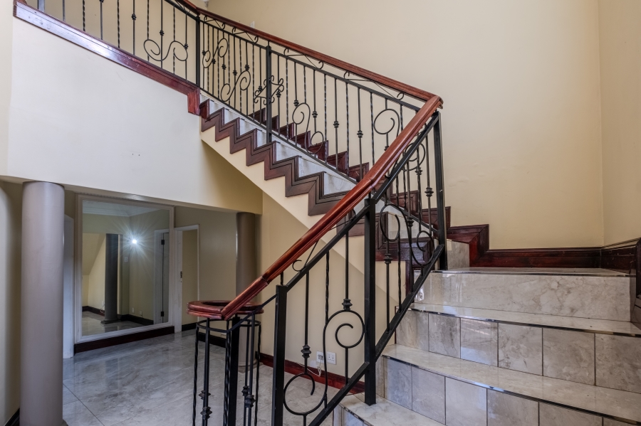 6 Bedroom Property for Sale in La Lucia KwaZulu-Natal