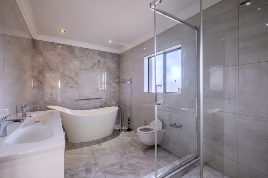 6 Bedroom Property for Sale in La Lucia KwaZulu-Natal