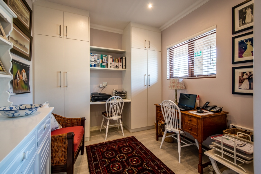 2 Bedroom Property for Sale in Hillcrest Central KwaZulu-Natal
