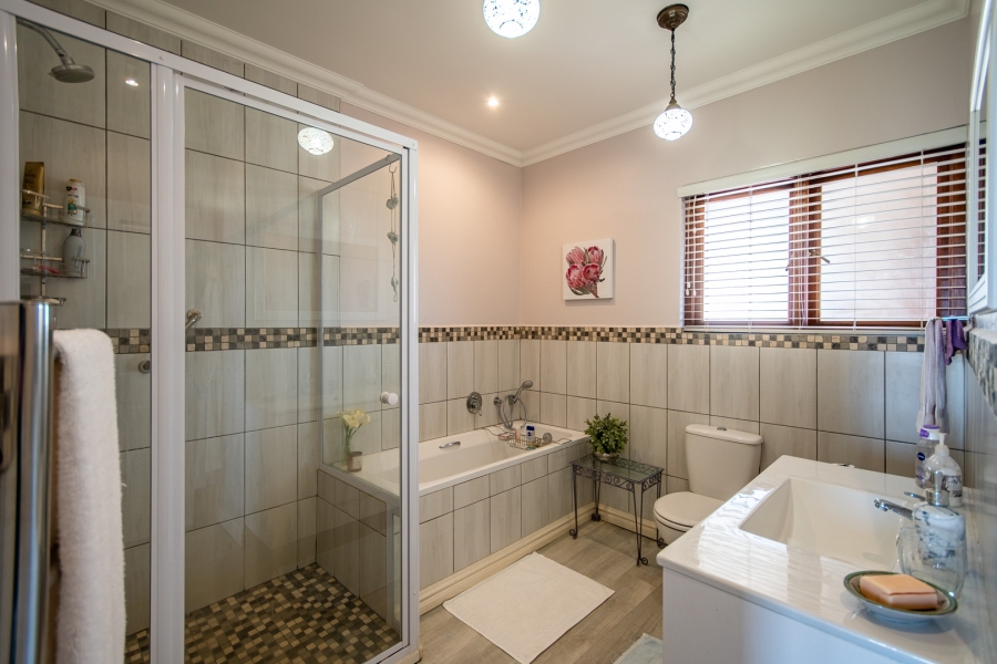 2 Bedroom Property for Sale in Hillcrest Central KwaZulu-Natal