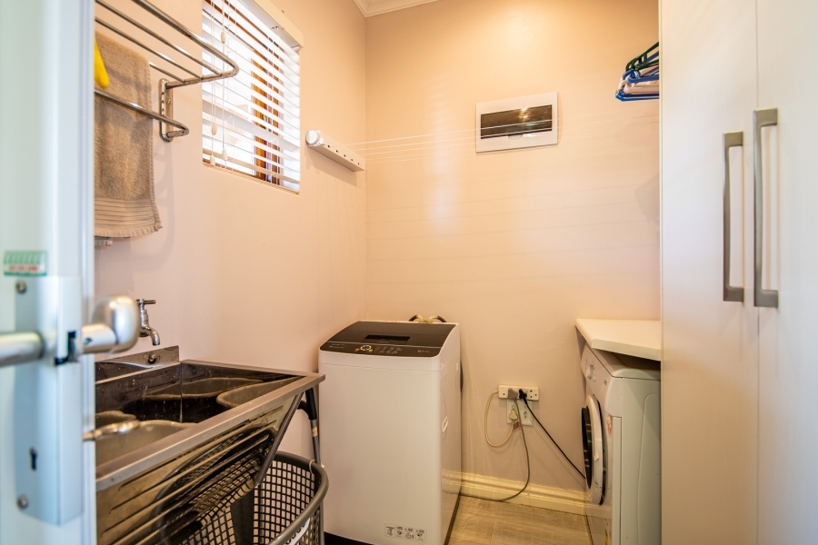2 Bedroom Property for Sale in Hillcrest Central KwaZulu-Natal