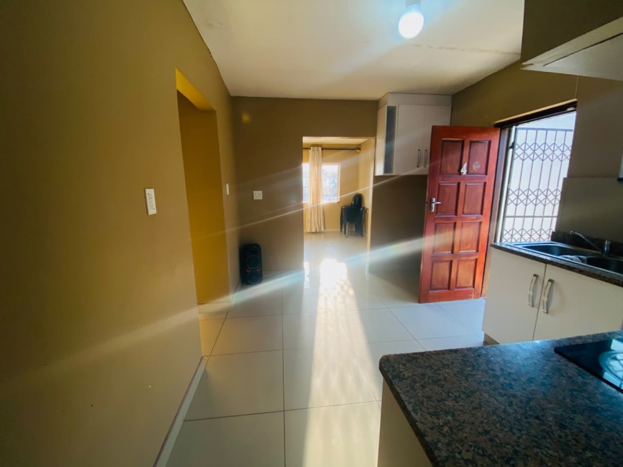 To Let 3 Bedroom Property for Rent in Kenville KwaZulu-Natal