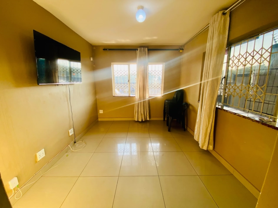 To Let 3 Bedroom Property for Rent in Kenville KwaZulu-Natal