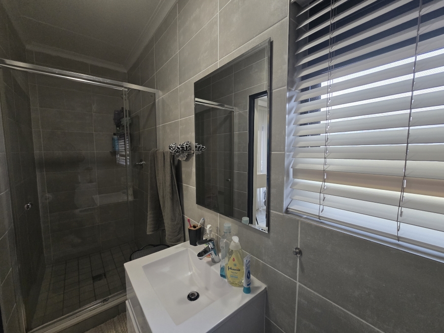 To Let 2 Bedroom Property for Rent in Ballito Central KwaZulu-Natal