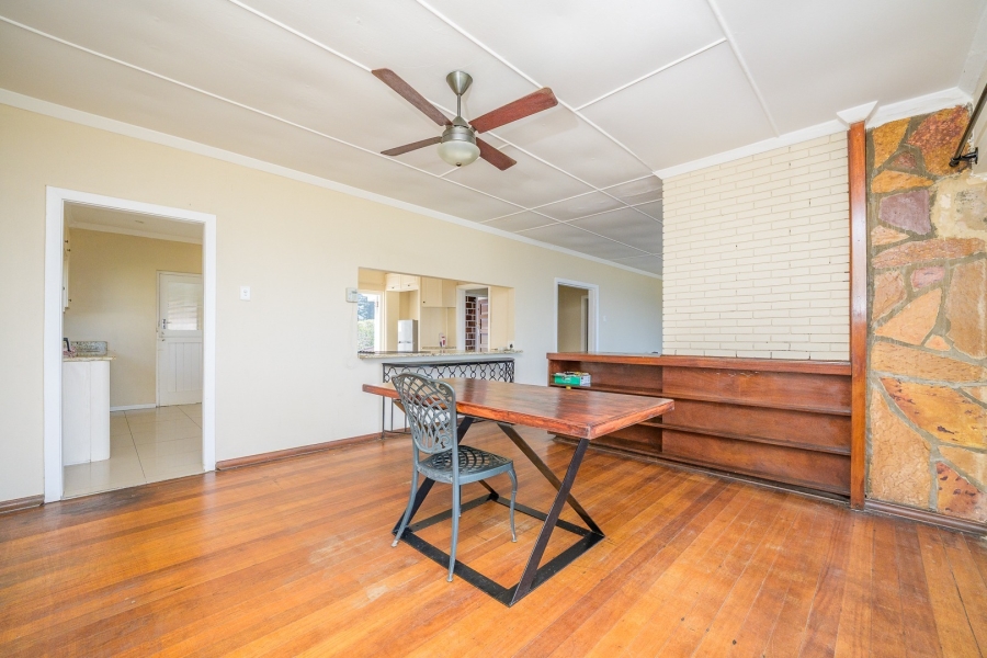 5 Bedroom Property for Sale in Ocean View KwaZulu-Natal