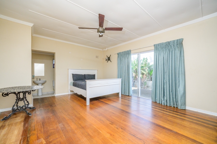 5 Bedroom Property for Sale in Ocean View KwaZulu-Natal