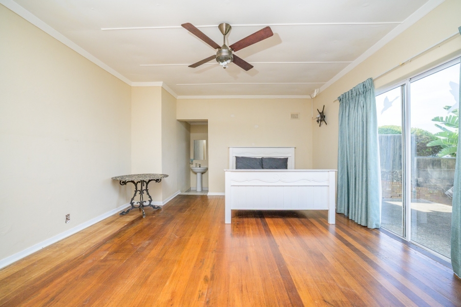 5 Bedroom Property for Sale in Ocean View KwaZulu-Natal