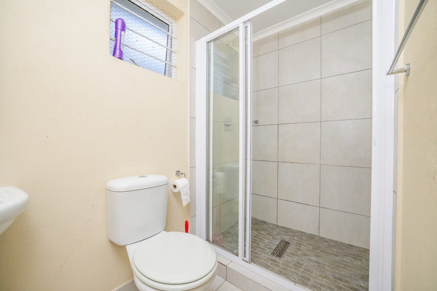 5 Bedroom Property for Sale in Ocean View KwaZulu-Natal