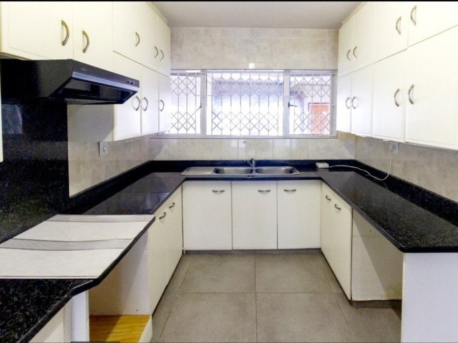 2 Bedroom Property for Sale in Brighton Beach KwaZulu-Natal
