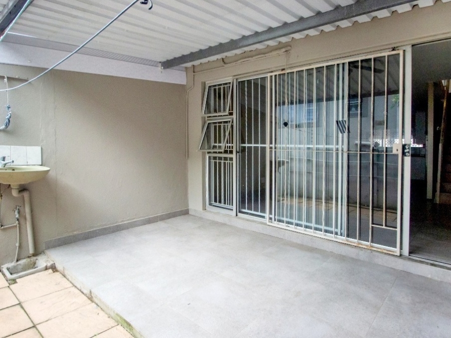 2 Bedroom Property for Sale in Brighton Beach KwaZulu-Natal