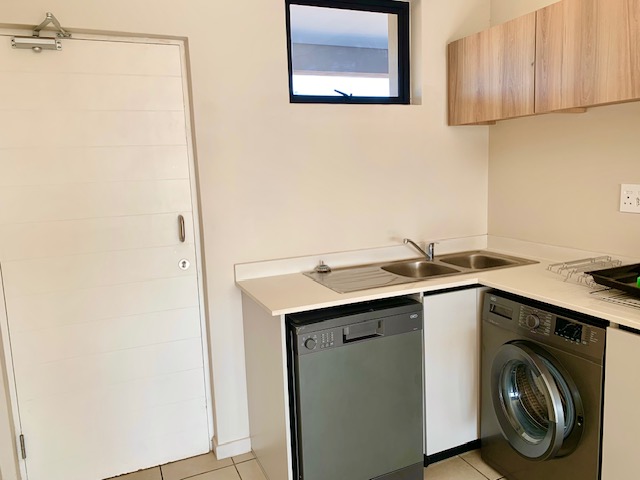 To Let 2 Bedroom Property for Rent in North Point KwaZulu-Natal