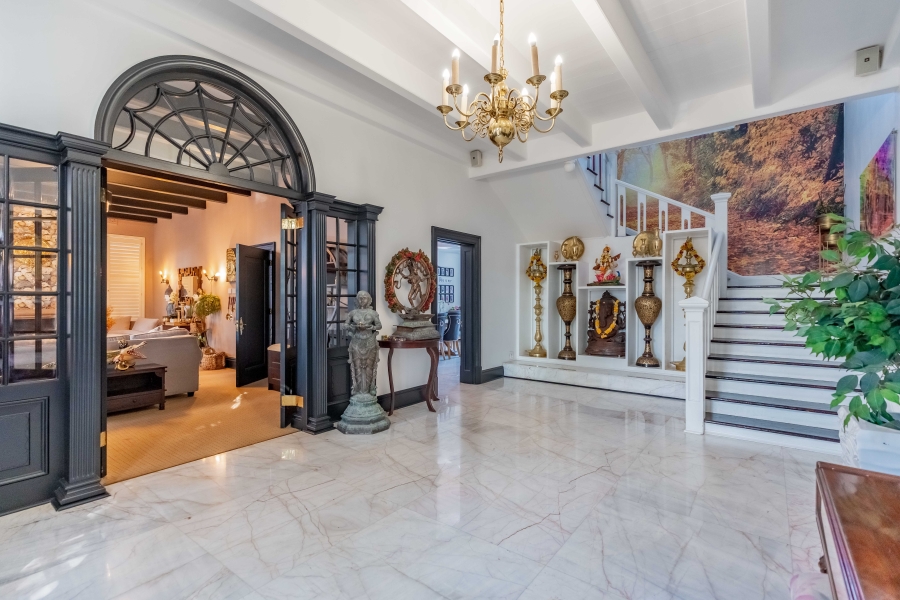 9 Bedroom Property for Sale in Cowies Hill KwaZulu-Natal