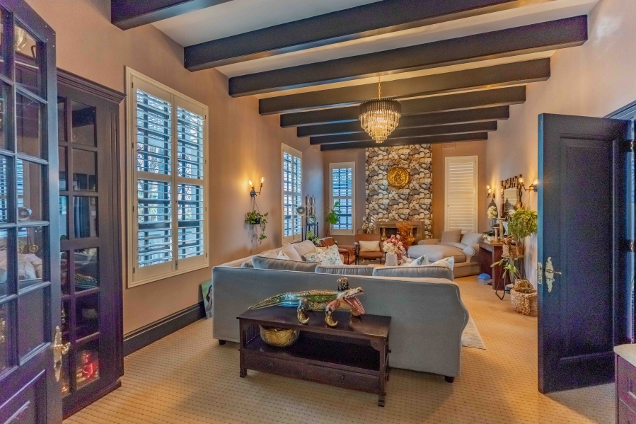9 Bedroom Property for Sale in Cowies Hill KwaZulu-Natal