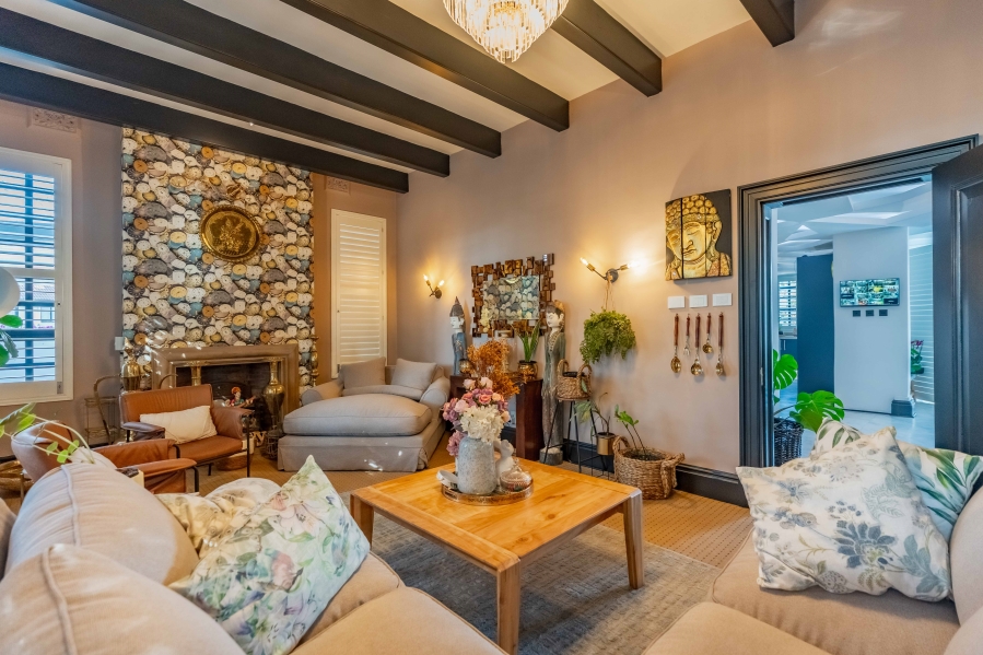9 Bedroom Property for Sale in Cowies Hill KwaZulu-Natal