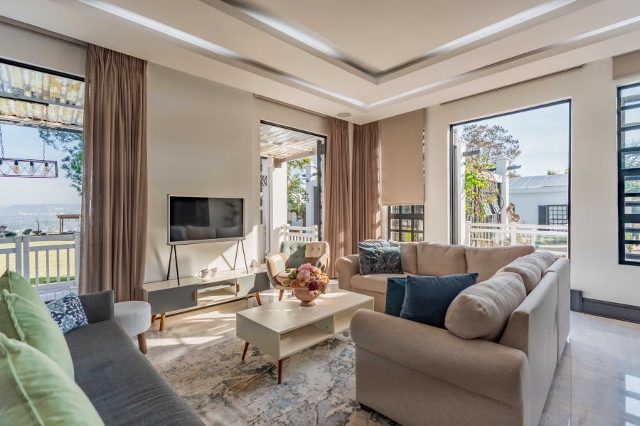 9 Bedroom Property for Sale in Cowies Hill KwaZulu-Natal