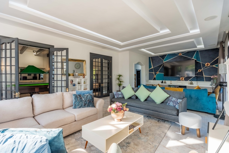 9 Bedroom Property for Sale in Cowies Hill KwaZulu-Natal