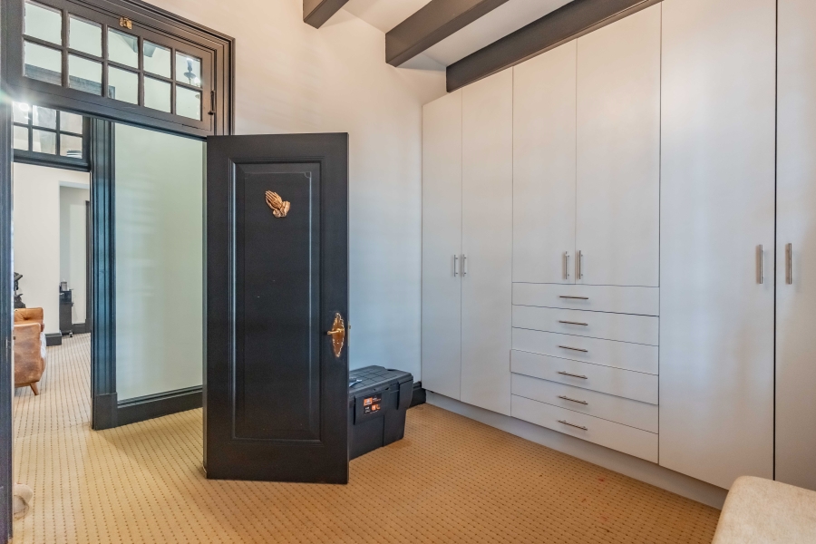 9 Bedroom Property for Sale in Cowies Hill KwaZulu-Natal