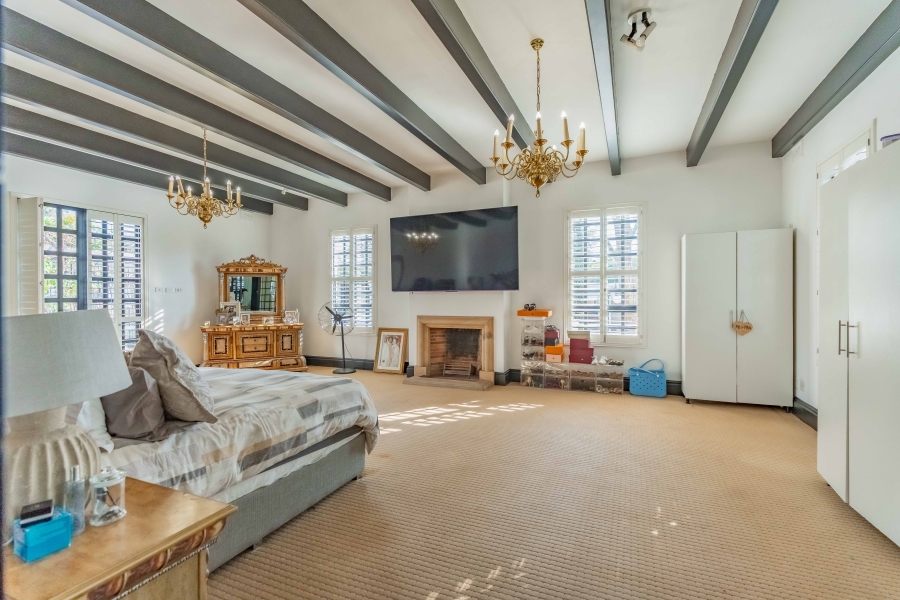 9 Bedroom Property for Sale in Cowies Hill KwaZulu-Natal