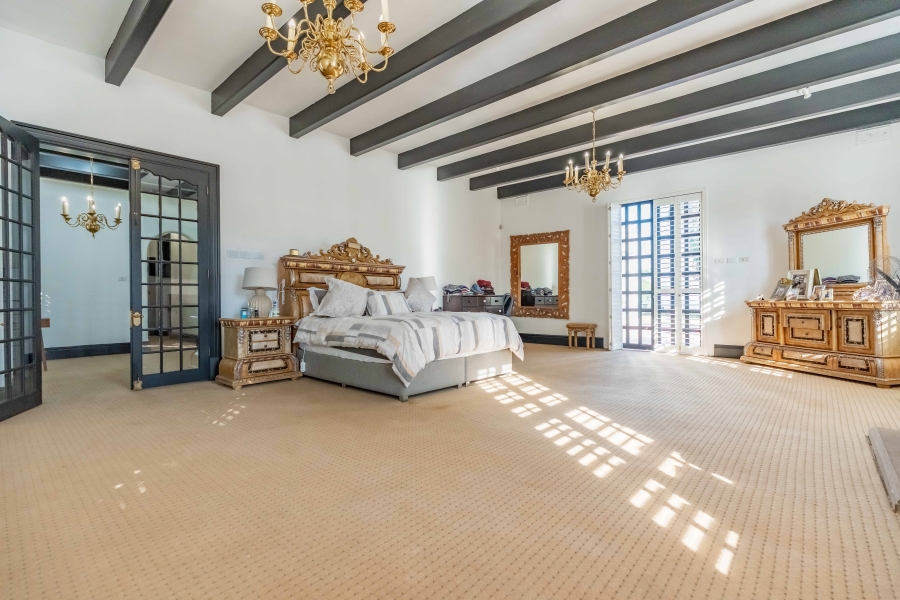 9 Bedroom Property for Sale in Cowies Hill KwaZulu-Natal