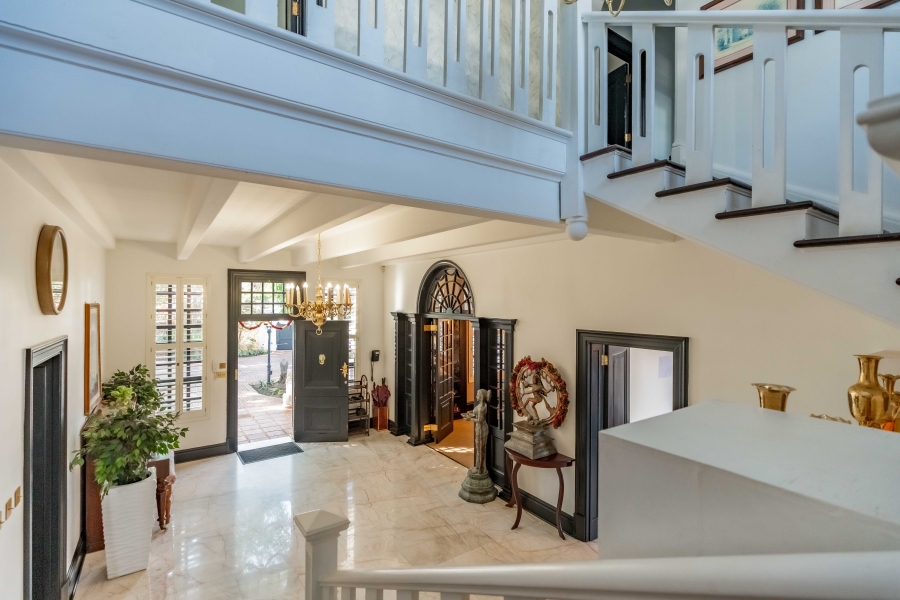 9 Bedroom Property for Sale in Cowies Hill KwaZulu-Natal