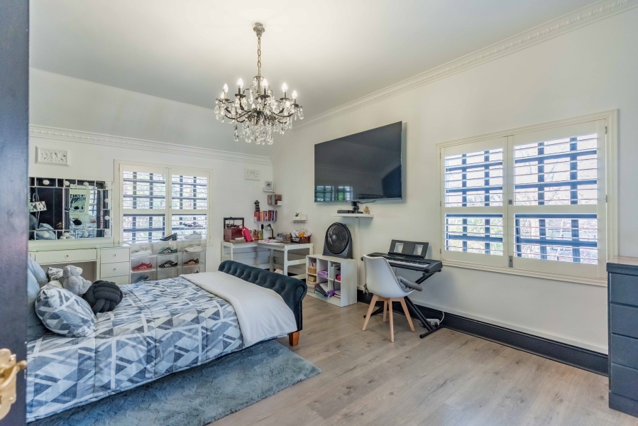 9 Bedroom Property for Sale in Cowies Hill KwaZulu-Natal