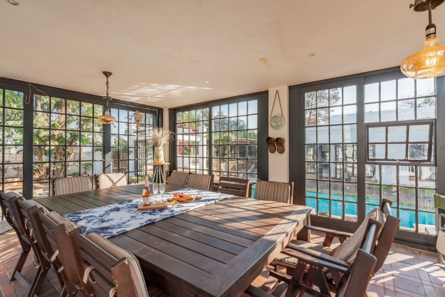9 Bedroom Property for Sale in Cowies Hill KwaZulu-Natal