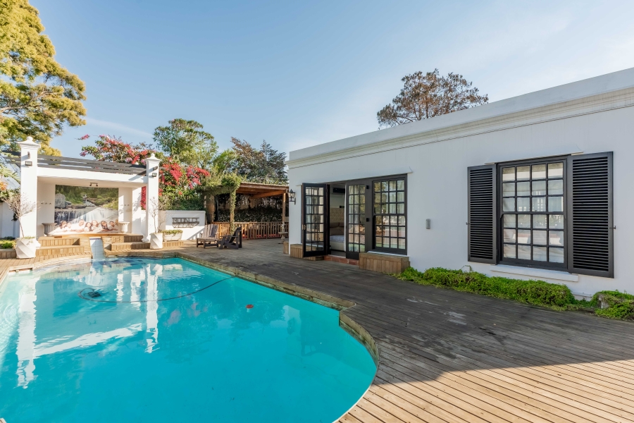 9 Bedroom Property for Sale in Cowies Hill KwaZulu-Natal