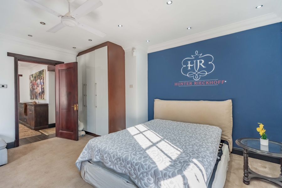 9 Bedroom Property for Sale in Cowies Hill KwaZulu-Natal