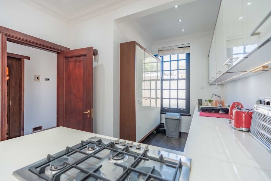 9 Bedroom Property for Sale in Cowies Hill KwaZulu-Natal