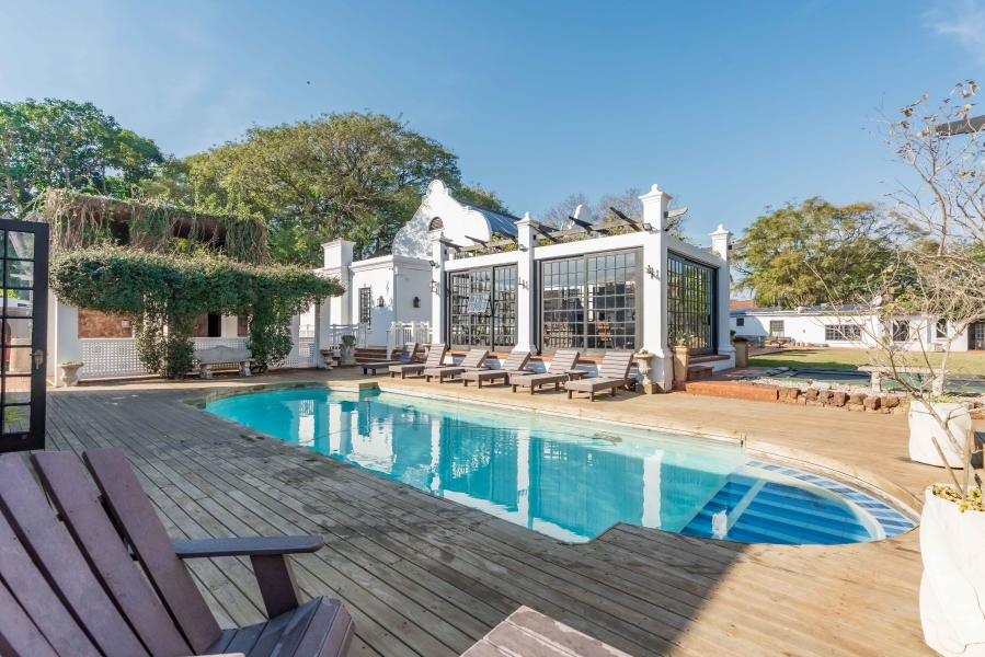 9 Bedroom Property for Sale in Cowies Hill KwaZulu-Natal