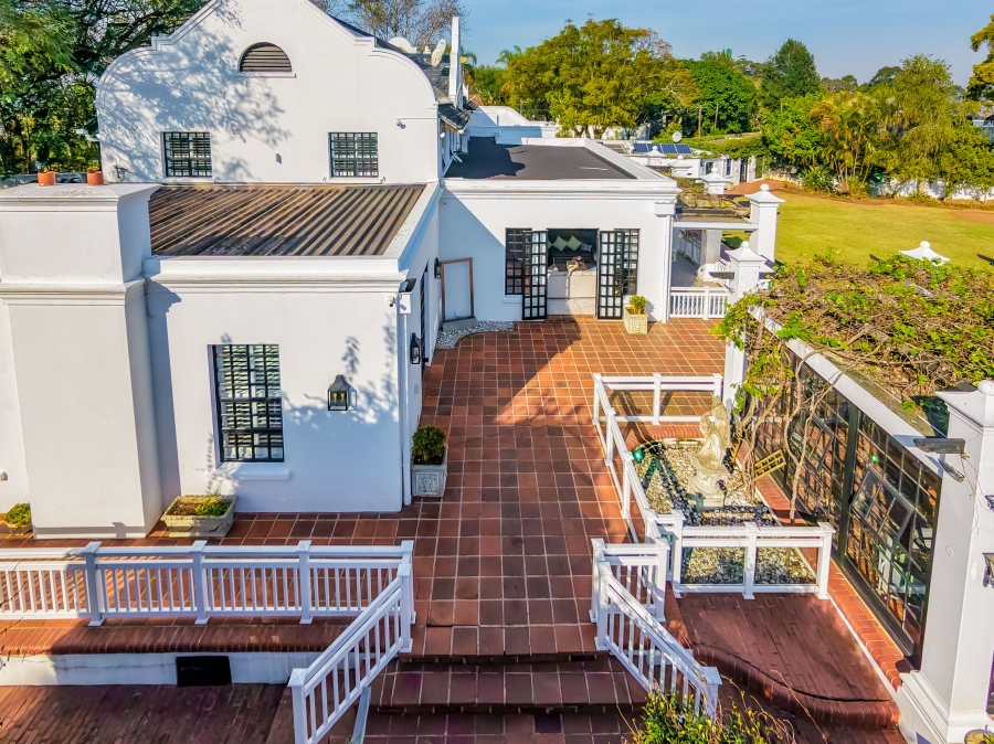 9 Bedroom Property for Sale in Cowies Hill KwaZulu-Natal