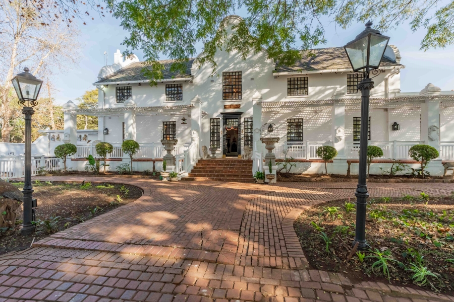 9 Bedroom Property for Sale in Cowies Hill KwaZulu-Natal