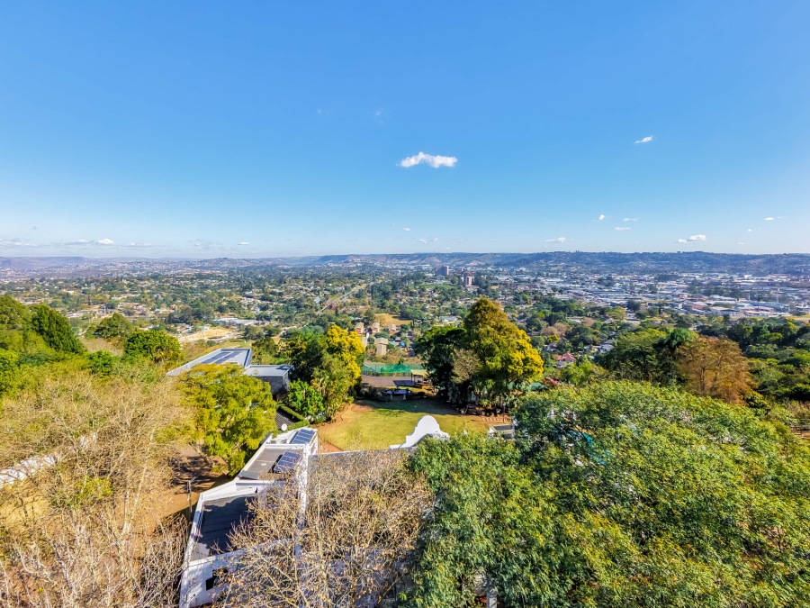 9 Bedroom Property for Sale in Cowies Hill KwaZulu-Natal