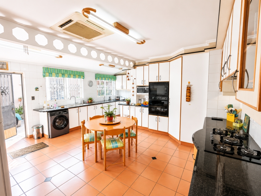 4 Bedroom Property for Sale in Sherwood KwaZulu-Natal