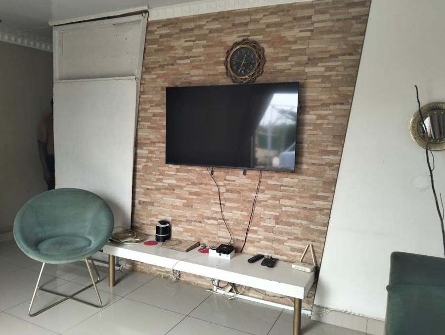 2 Bedroom Property for Sale in Redfern KwaZulu-Natal