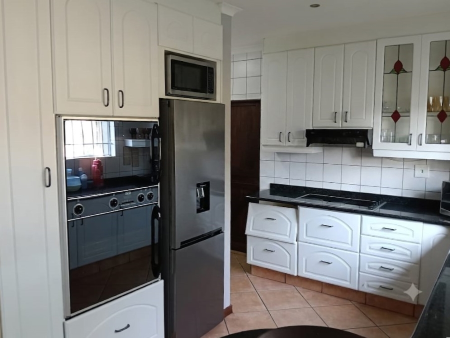 4 Bedroom Property for Sale in Meer En See KwaZulu-Natal