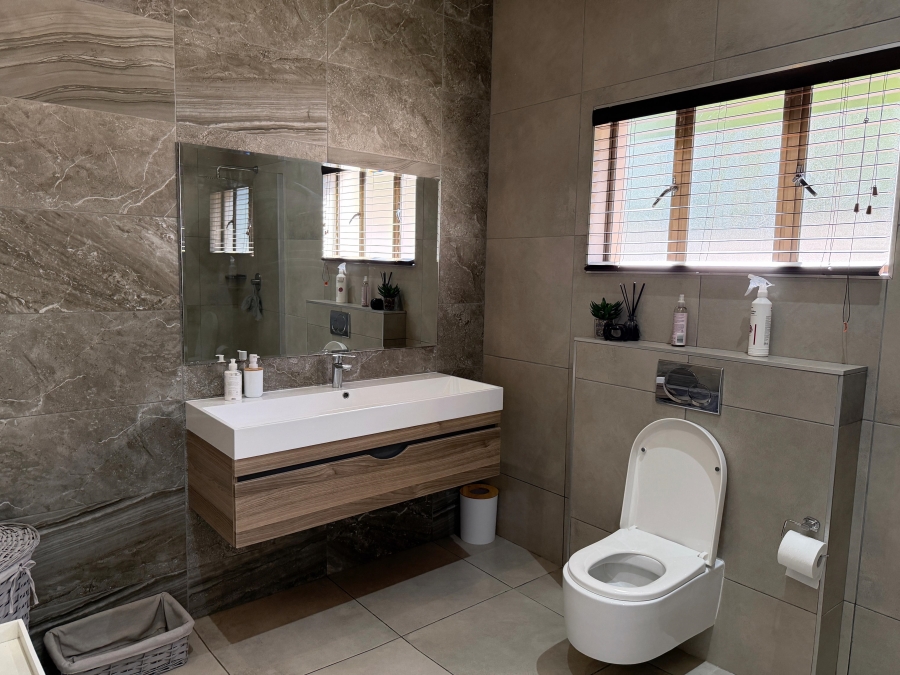 4 Bedroom Property for Sale in Sheffield Beach KwaZulu-Natal