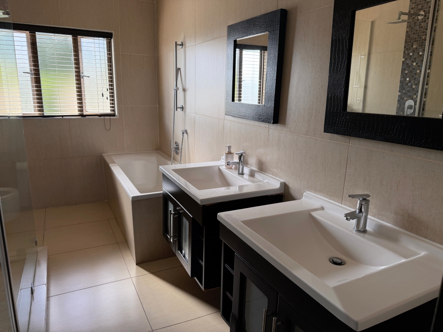 4 Bedroom Property for Sale in Sheffield Beach KwaZulu-Natal