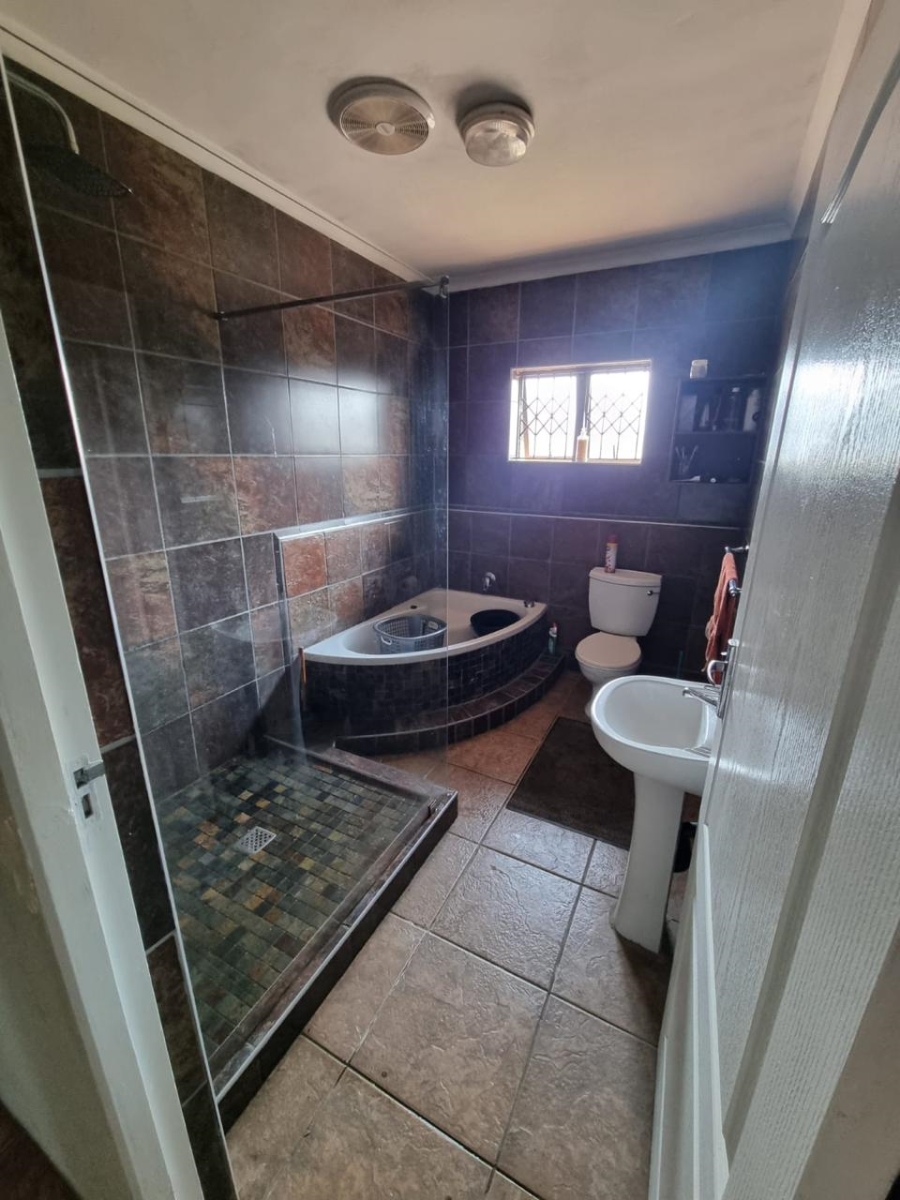 3 Bedroom Property for Sale in Hazelwood KwaZulu-Natal