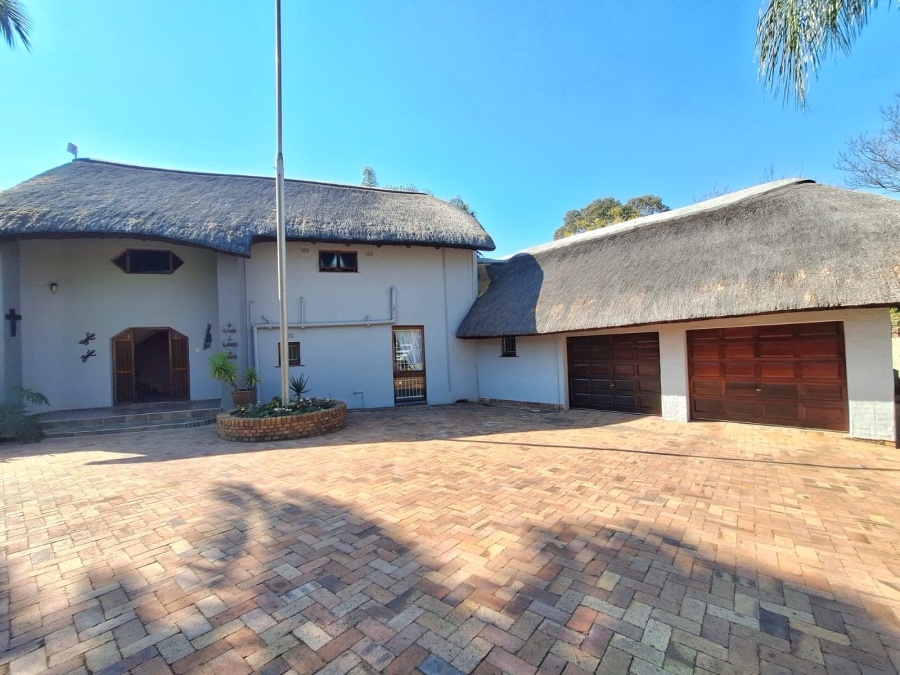 4 Bedroom Property for Sale in Signal Hill KwaZulu-Natal