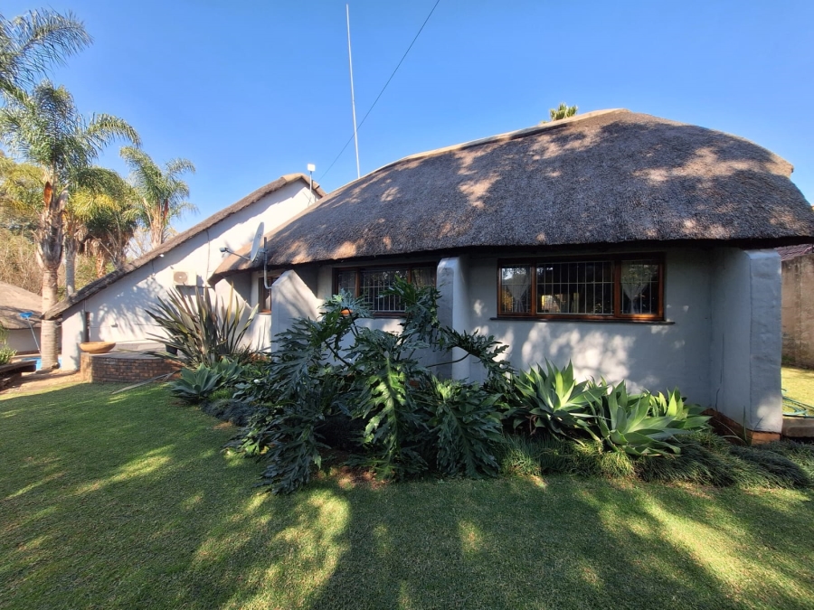 4 Bedroom Property for Sale in Signal Hill KwaZulu-Natal