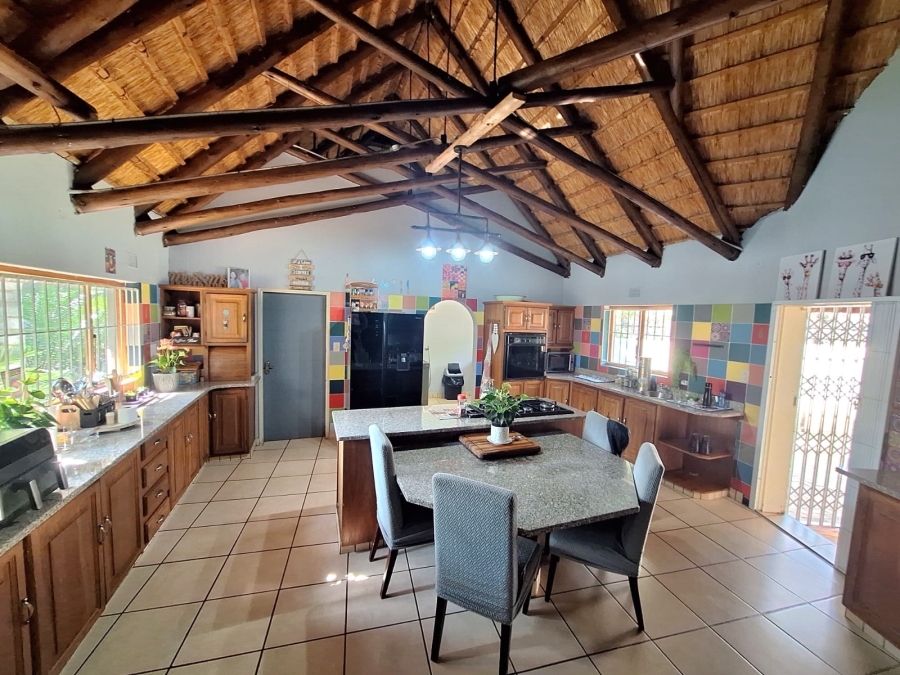 4 Bedroom Property for Sale in Signal Hill KwaZulu-Natal