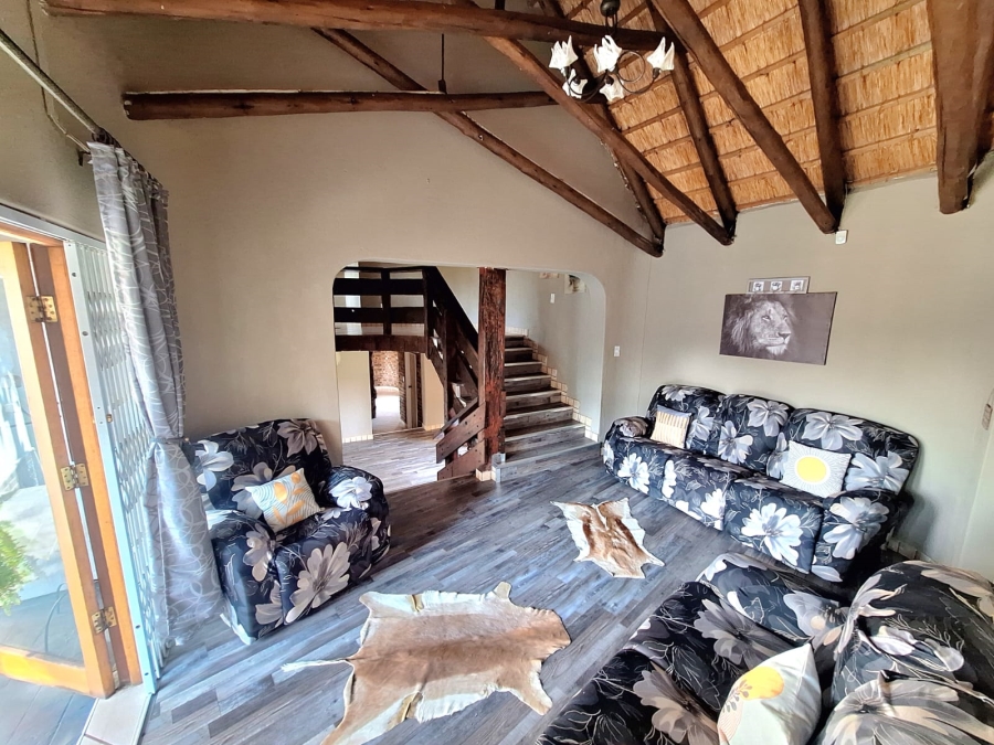 4 Bedroom Property for Sale in Signal Hill KwaZulu-Natal