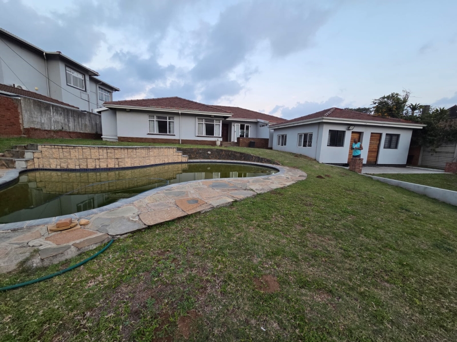 5 Bedroom Property for Sale in Bluff KwaZulu-Natal