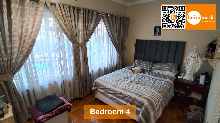 4 Bedroom Property for Sale in Dawncliffe KwaZulu-Natal