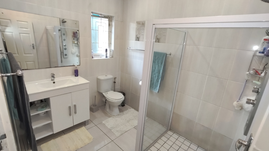 4 Bedroom Property for Sale in Dawncliffe KwaZulu-Natal