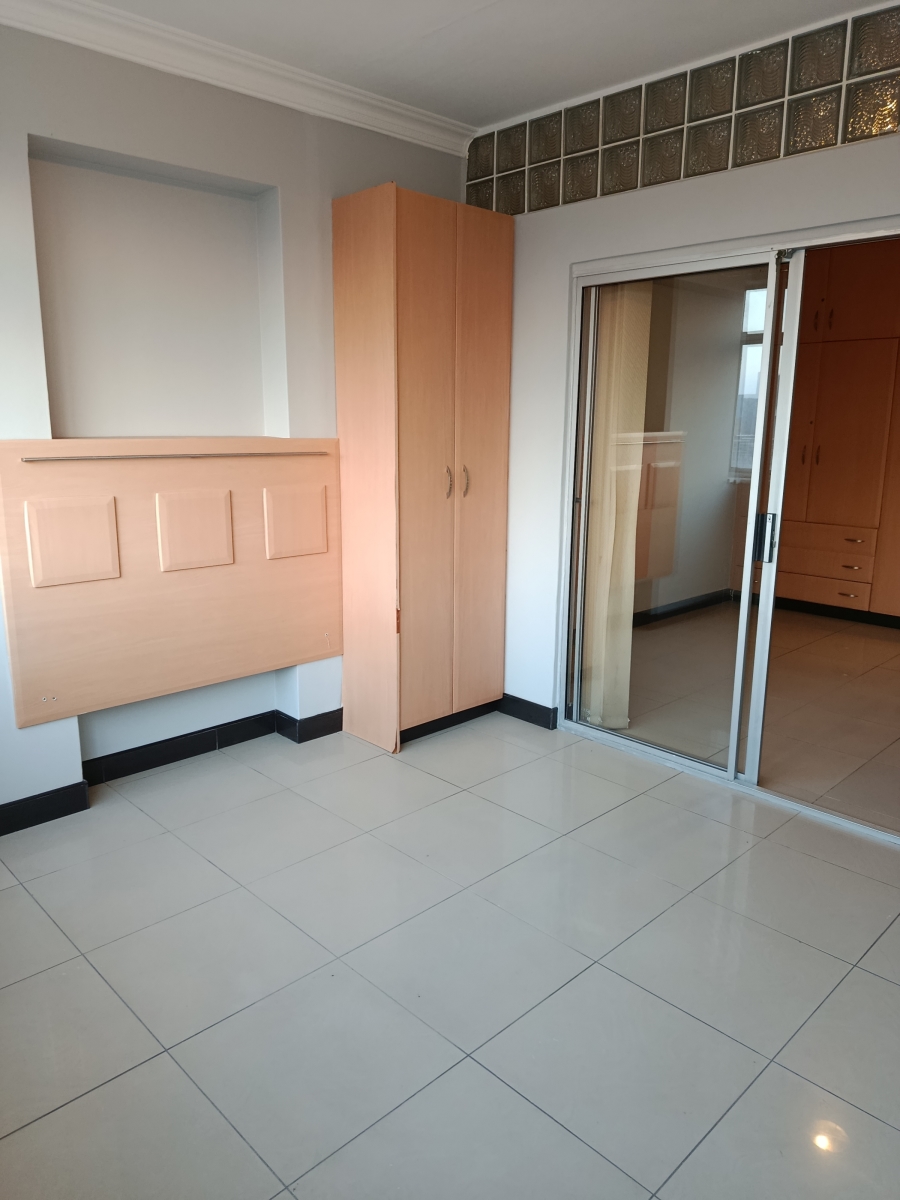 2 Bedroom Property for Sale in Durban Central KwaZulu-Natal