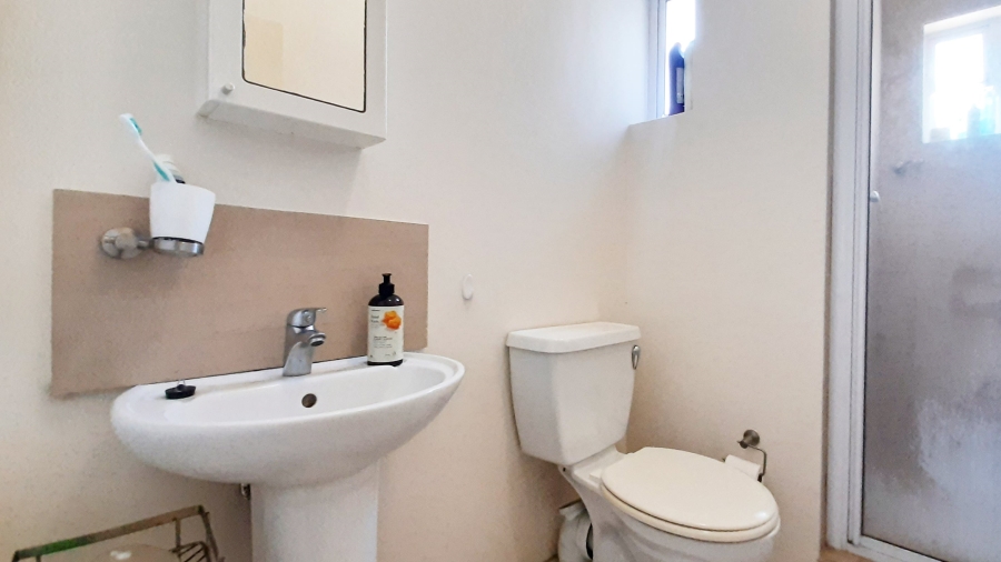 To Let 2 Bedroom Property for Rent in Sheffield Beach KwaZulu-Natal