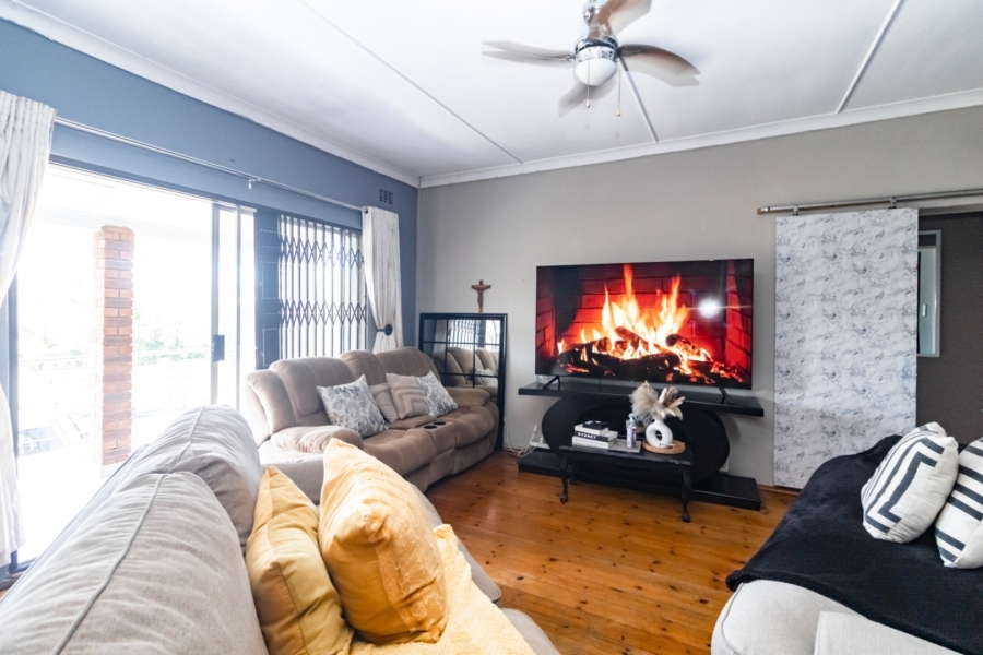 5 Bedroom Property for Sale in Grosvenor KwaZulu-Natal