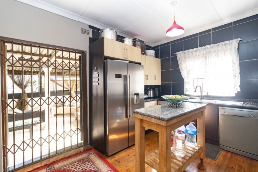 5 Bedroom Property for Sale in Grosvenor KwaZulu-Natal